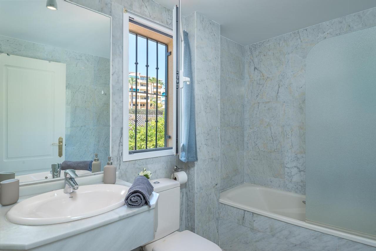 Sea Blue Apartment - Frente Al Mar Benalmádena Extérieur photo